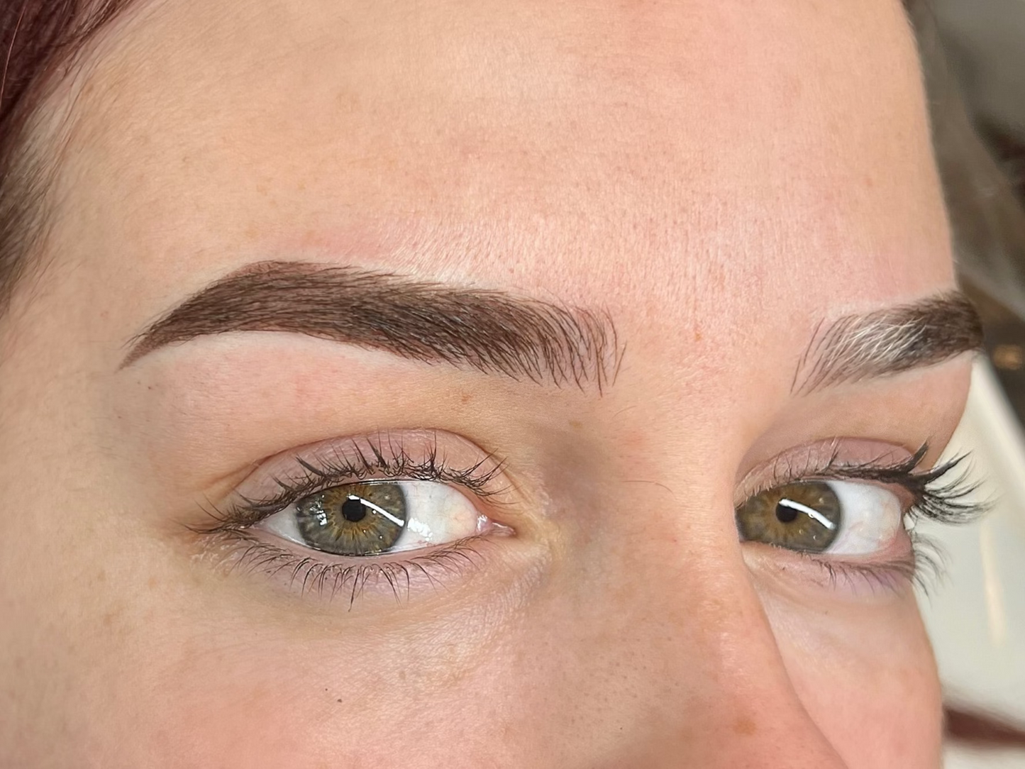 Latin Brows con Carmela