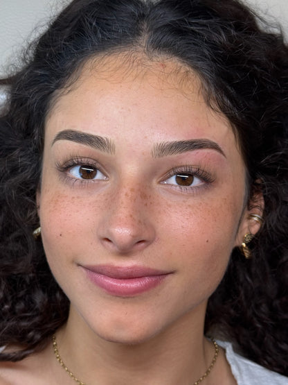 Latin Brows con Carmela