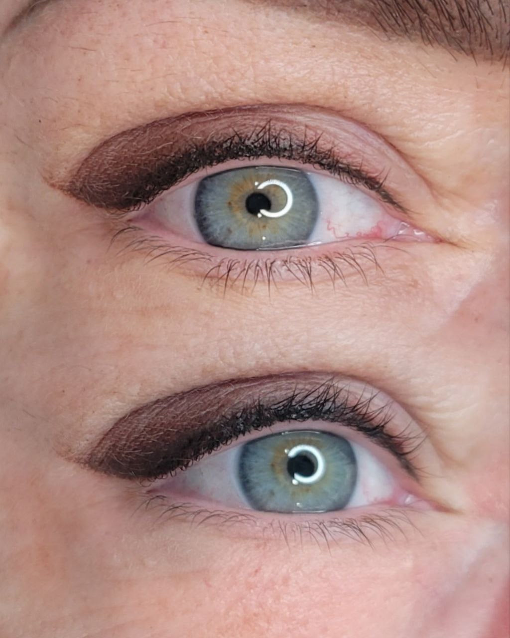 Delineado de Ojos Semipermanente