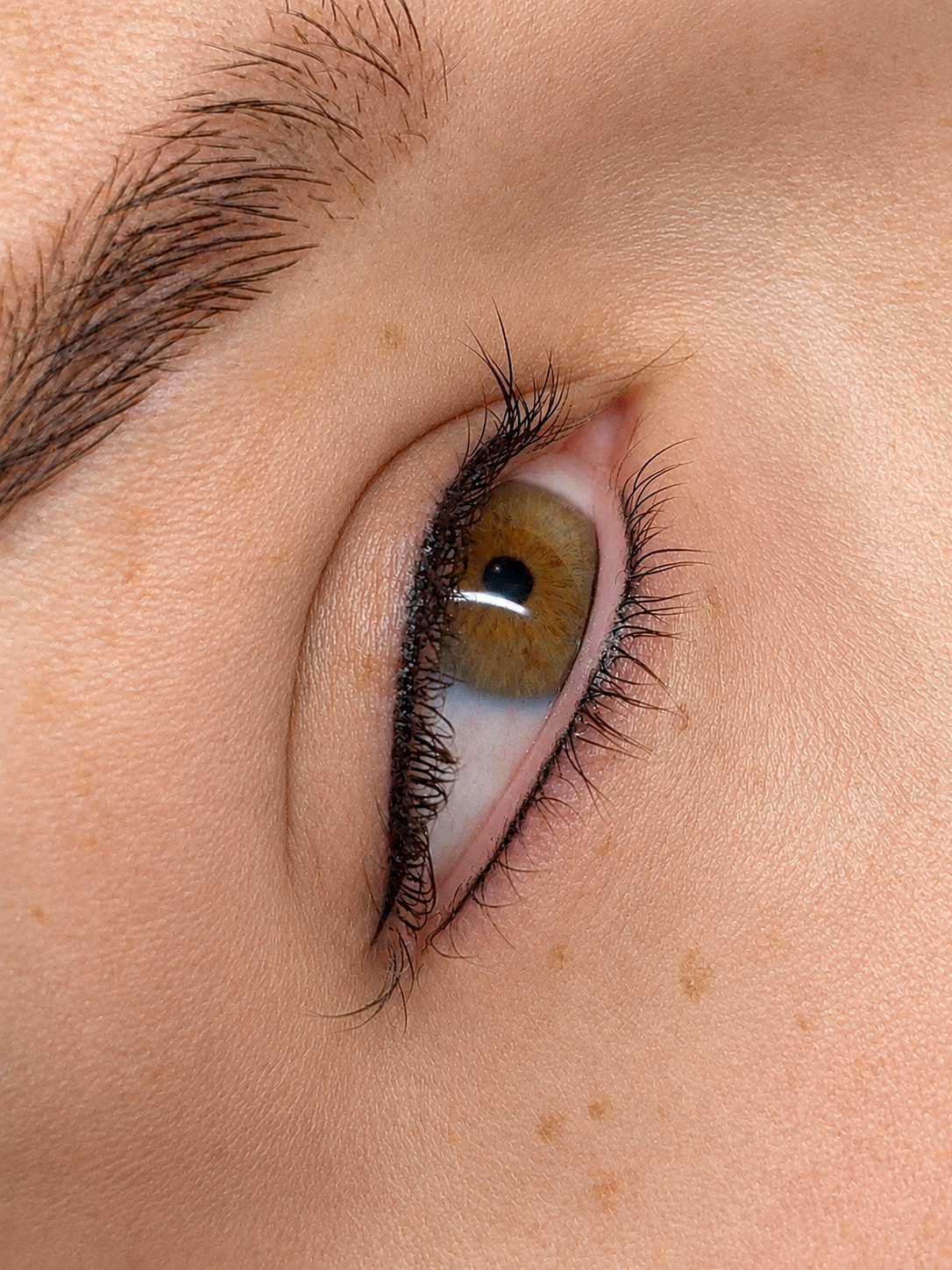 Delineado de Ojos Semipermanente